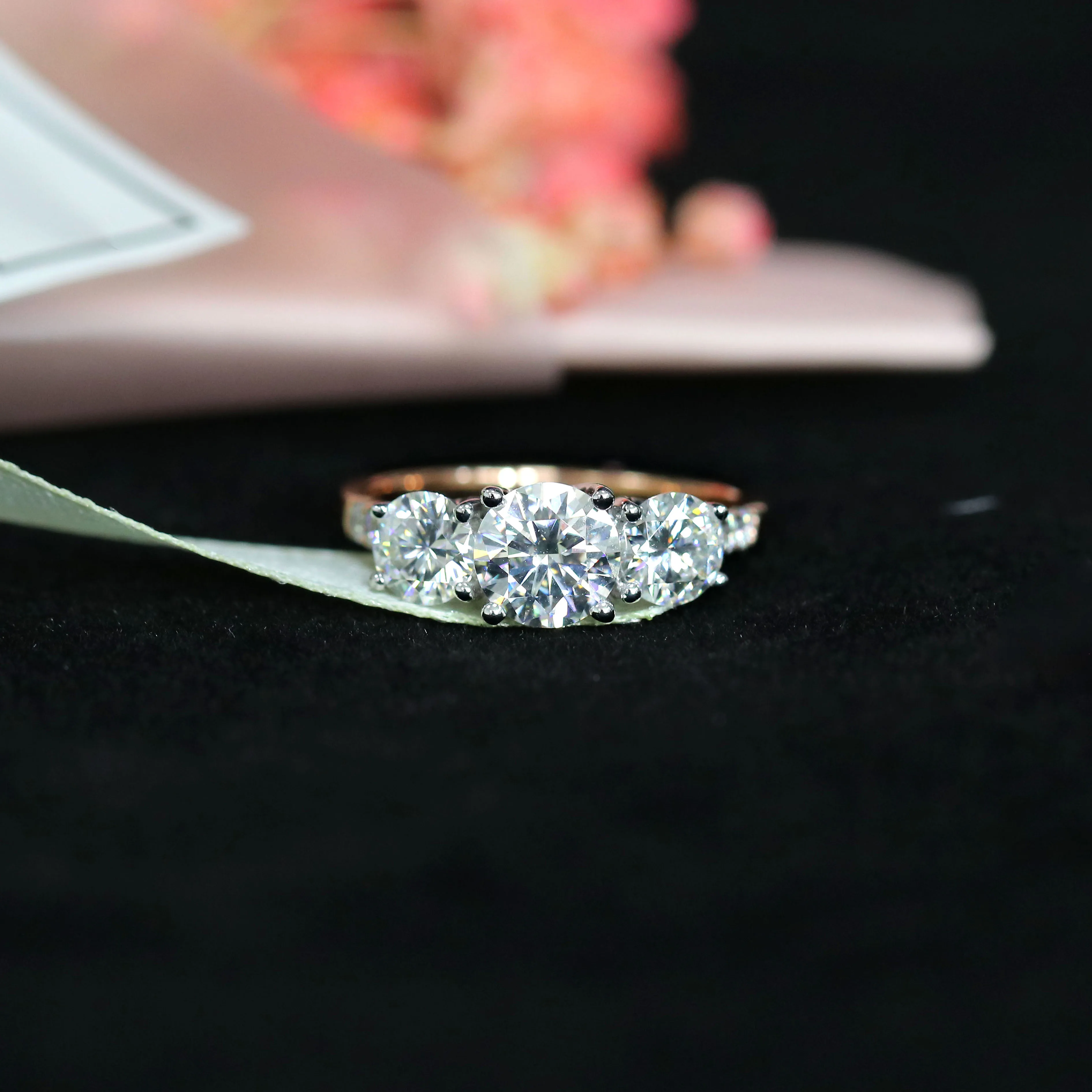 TransGems 14K 585 Два Тона Золотой центр 2CTW F цвет Moissanite обручальное кольцо с