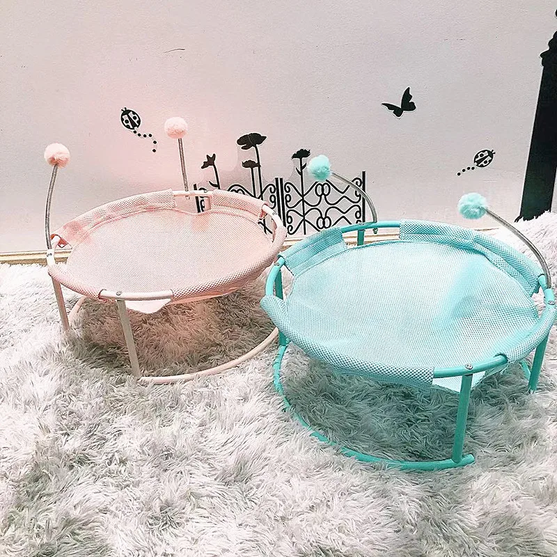 

Кровать для кошки с железной рамой, съемные летние и зимние коврики для кошек, Конура поставляется с плюшевыми мячиками, удобные и прочные