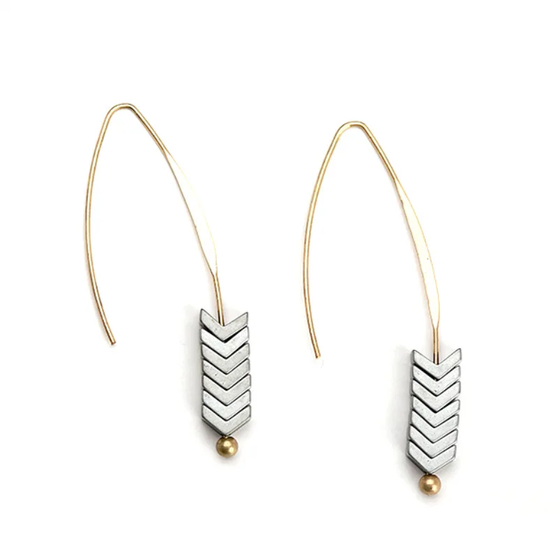 

2021 New European And American Hook-shaped Geometric Arrow Retro Earrings Fashion Ladies Metal Simple Earrings All-match Jewelry