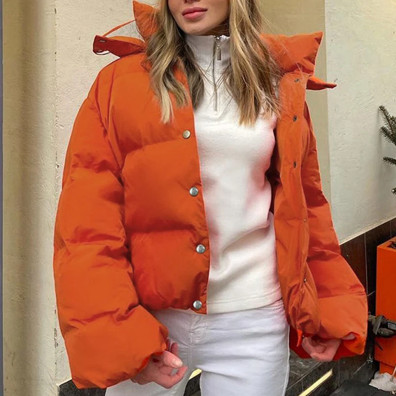 

Парка женская короткая однотонная с воротником-стойкой и длинным рукавом