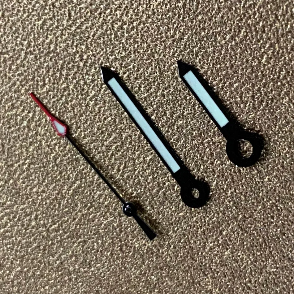 Зеленые светящиеся часы SKX для дайвинга с указкой на трех стрелках подходит