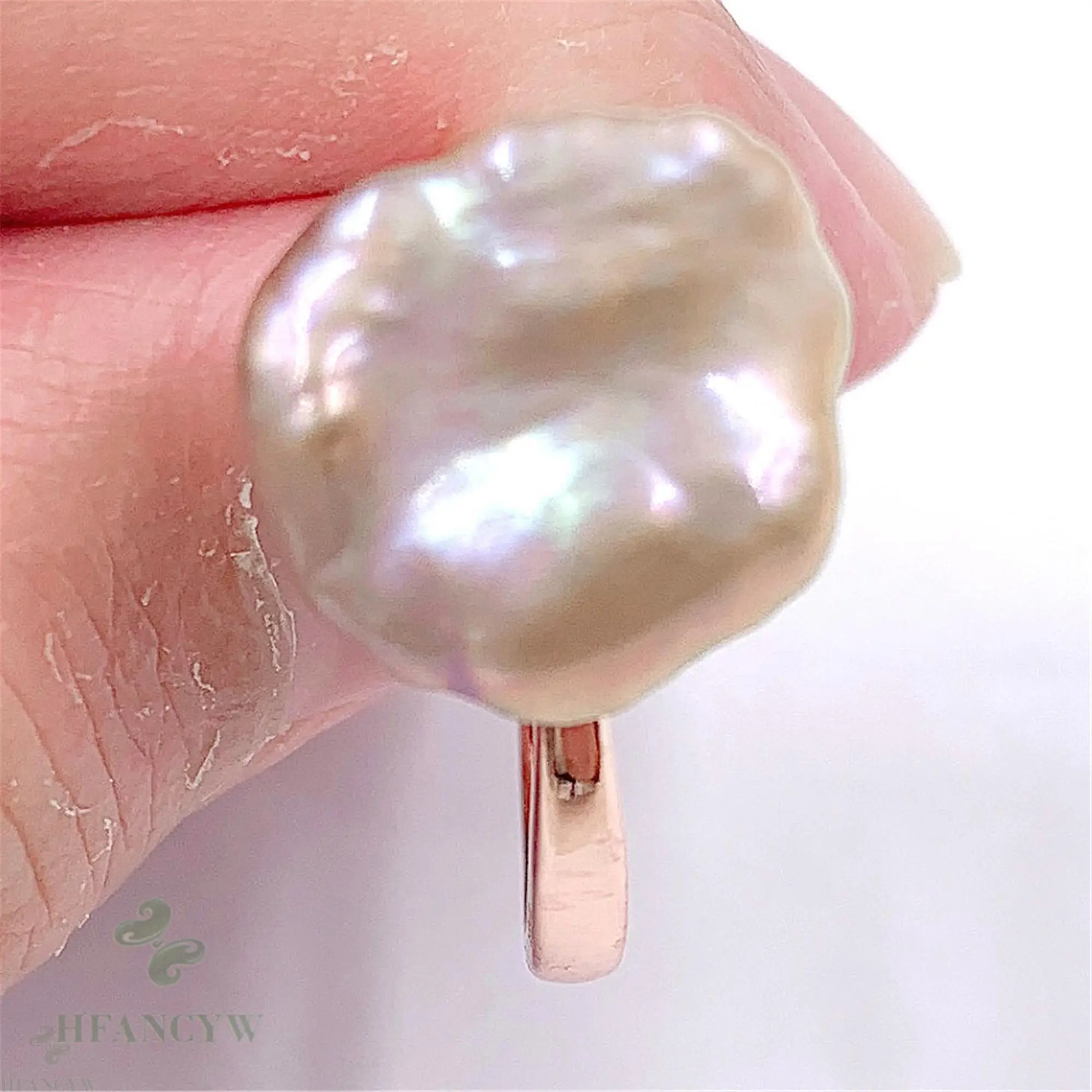 Женское кольцо из розового золота с искусственным жемчугом | Украшения и