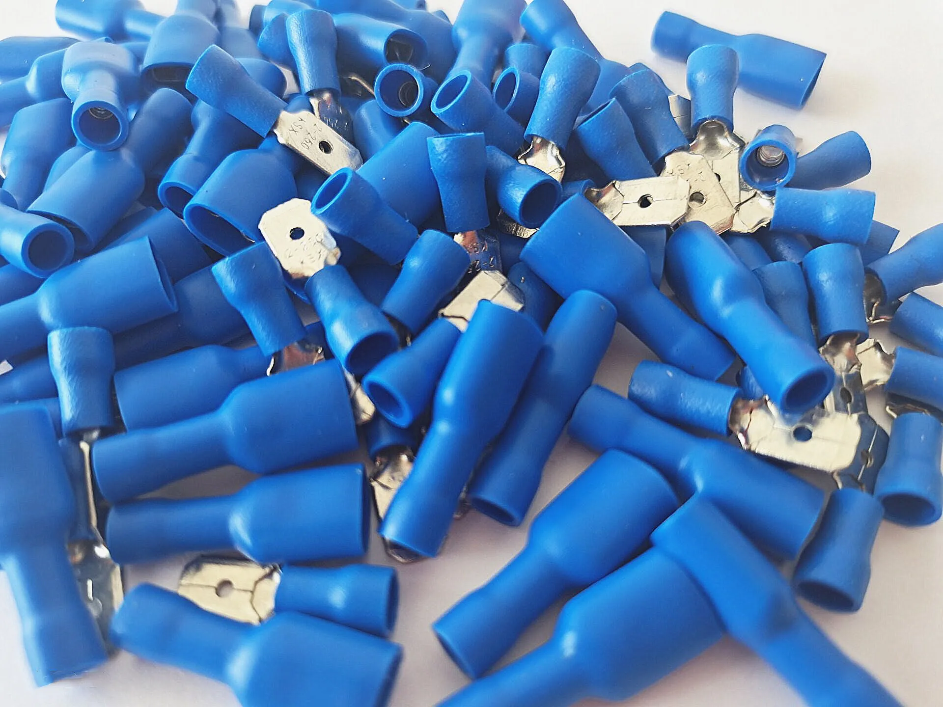 

50pcs FDFD2-250 / MDD2-250 blue insulated spade crimping wire and cable connector terminal male/female kit