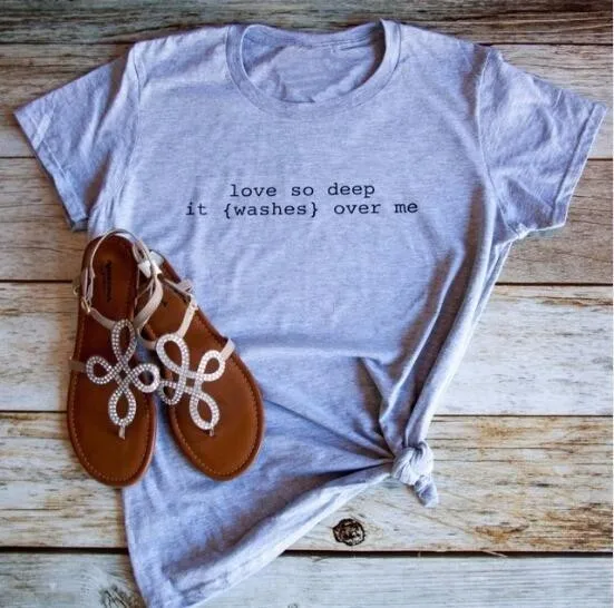 Любовь так сильно он омывает меня рубашка Кристиан футболка женская с