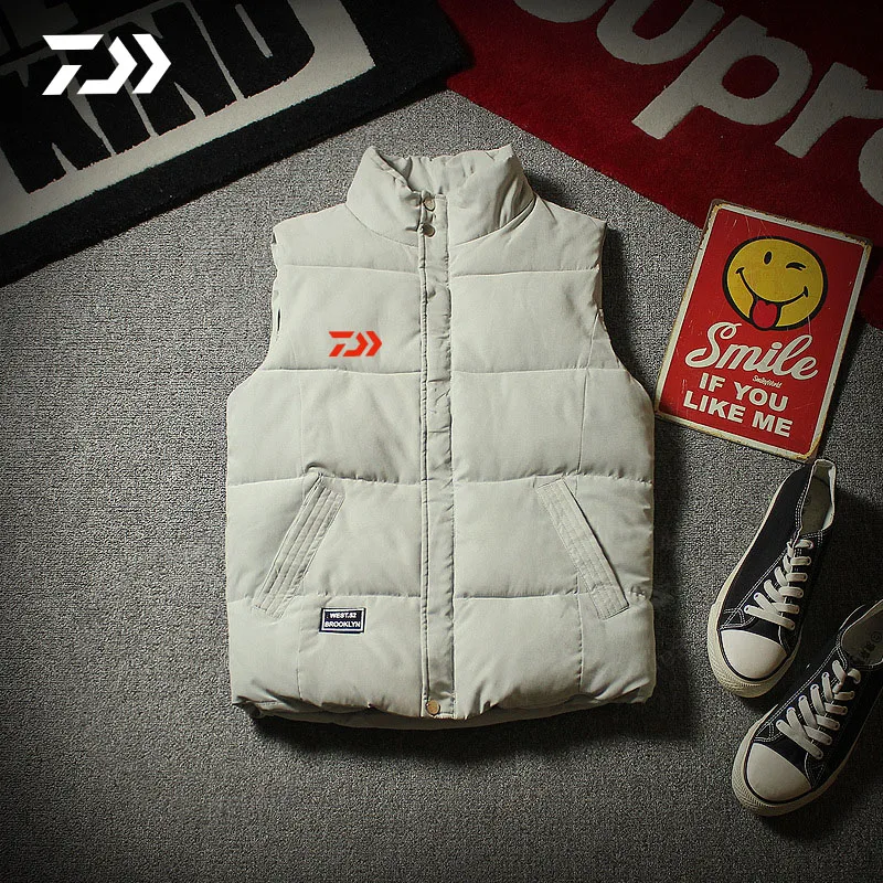 

Autumn Winter New Daiwa Men Fishing Vest Warm Solid Travel Vest Multi Pocket Outdoor Hiking Sports Vest Men Sleeveless Jacket