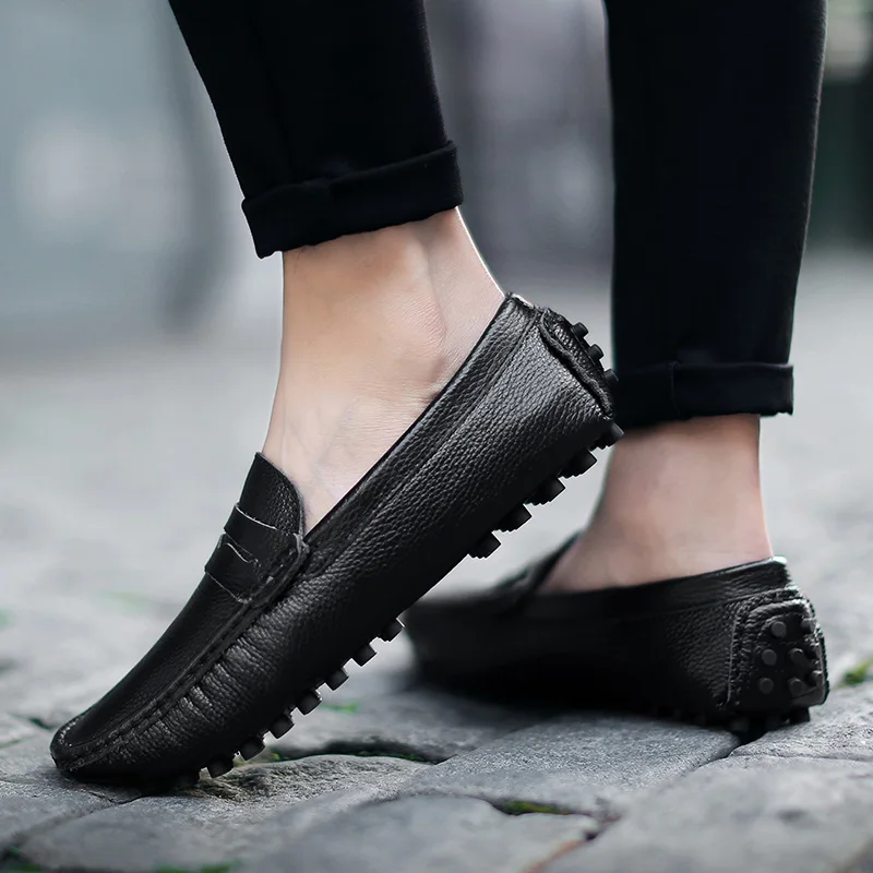 

New Arrival Driving Moccasin Men Soft Split Leather Soft Sole Loafers Casual Men Footwear Anti Slip Mens Walking Boat Shoes