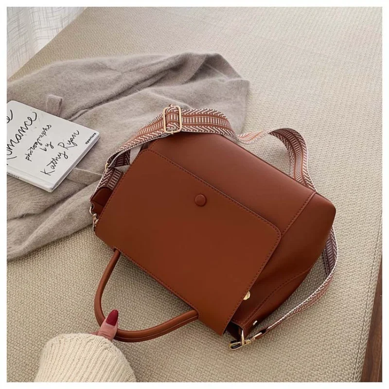 

Women's Shoulder Bags 2020 Denim Quality Thick Metal Chain Shoulder Purses And Handbag Women Clutch Bags Ladies Hobo Bag