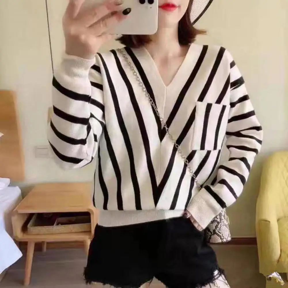 

Fashion Women Autumn Long Sleeve V Neck Stripes Pockets Loose Sweater Knitwear Pullover for Female 2021