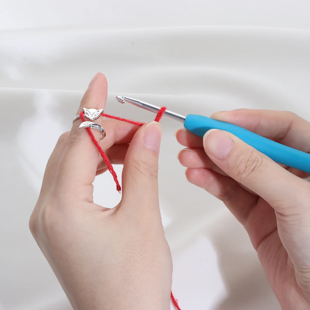 1Pc DIY Multi Style Ring Knitting Loop Crochet Tool Fish Finger Wear Thimble Yarn Adjustable Open Fingering Tools | Дом и сад