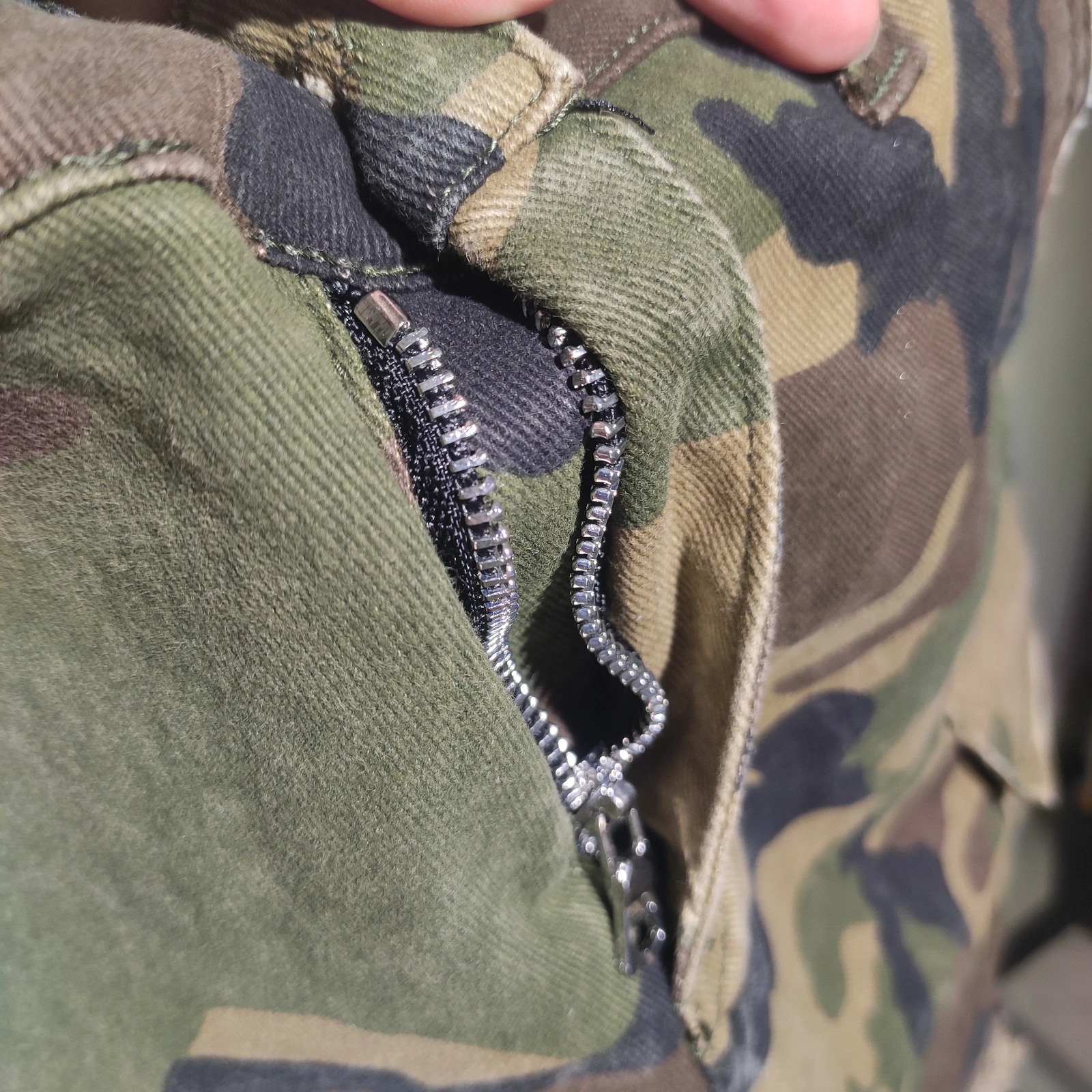 Джинсы-карго мужские с карманами брюки из денима камуфляжной расцветки в стиле