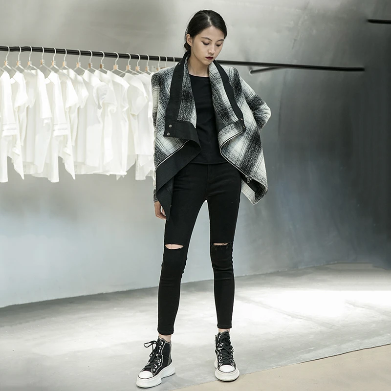 

[EAM] Loose Fit Black Plaid Split Big Size Woolen Coat Parkas New Long Sleeve Women Fashion Tide Autumn Winter 2021 1DA901