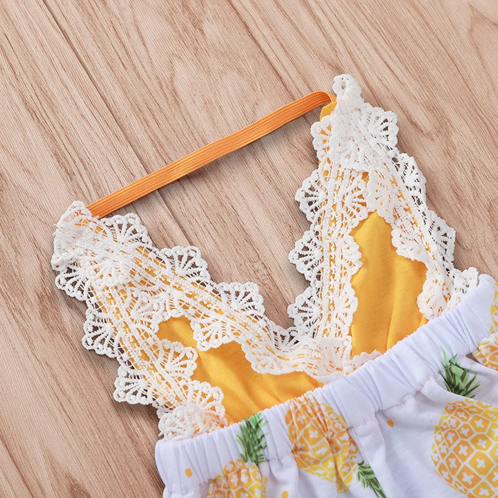 Летняя одежда для маленьких девочек комбинезон с кружевным пэчворком и