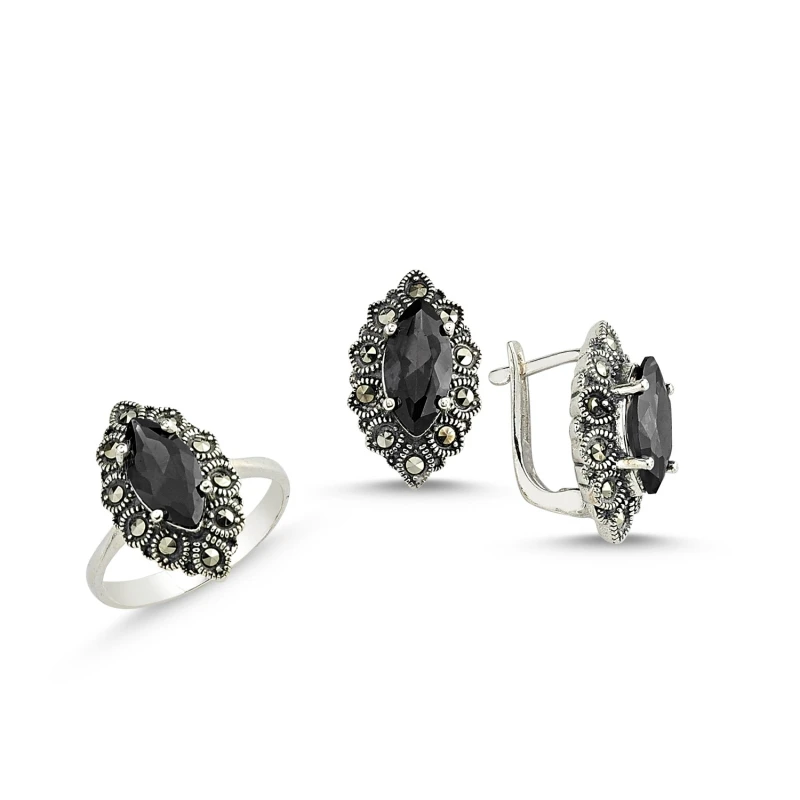 

Silverlina Silver Marcasite Sterling Earring & Ring Set