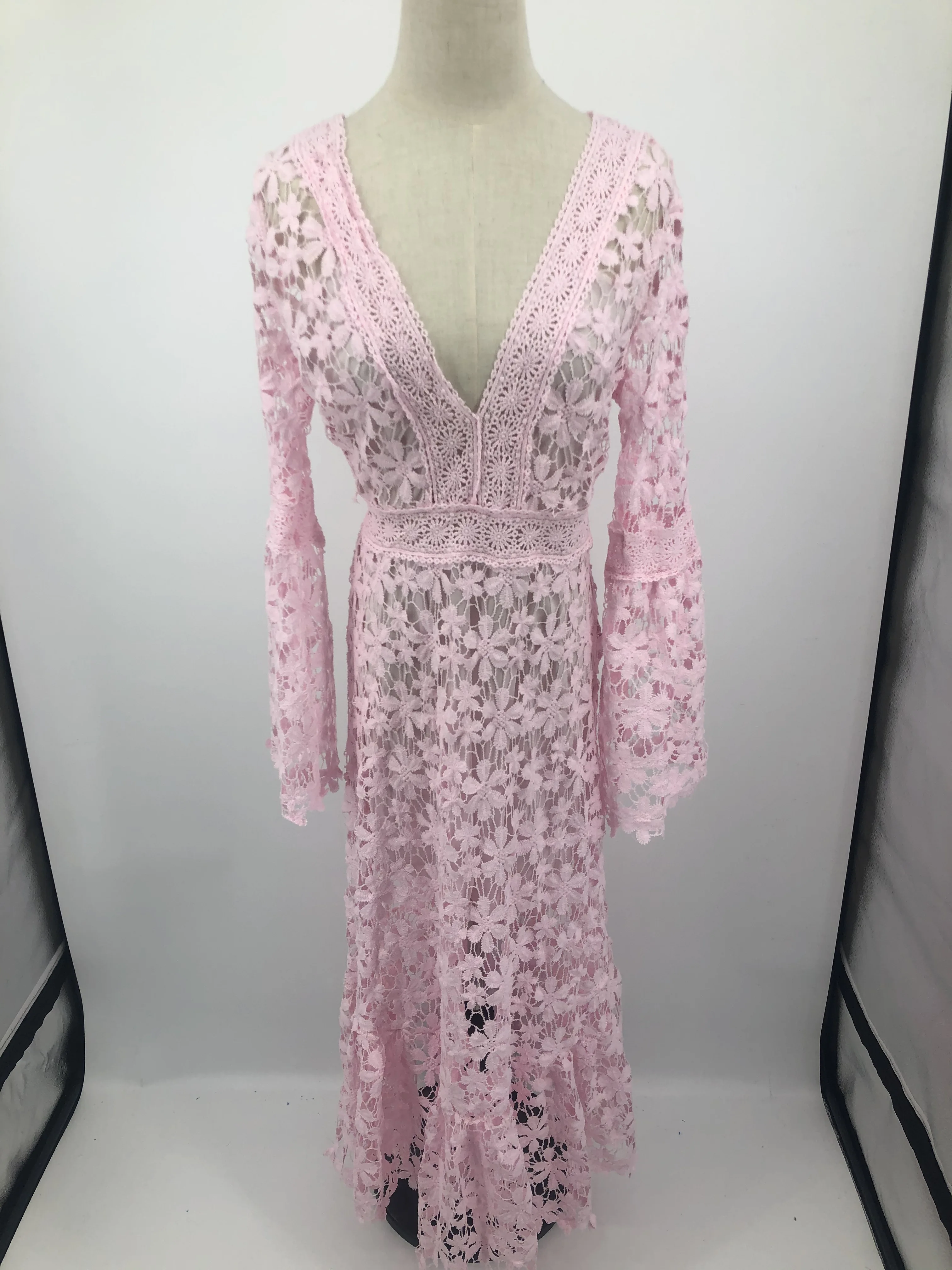 Платье женское кружевное с V-образным вырезом белое пикантное длинное вечернее