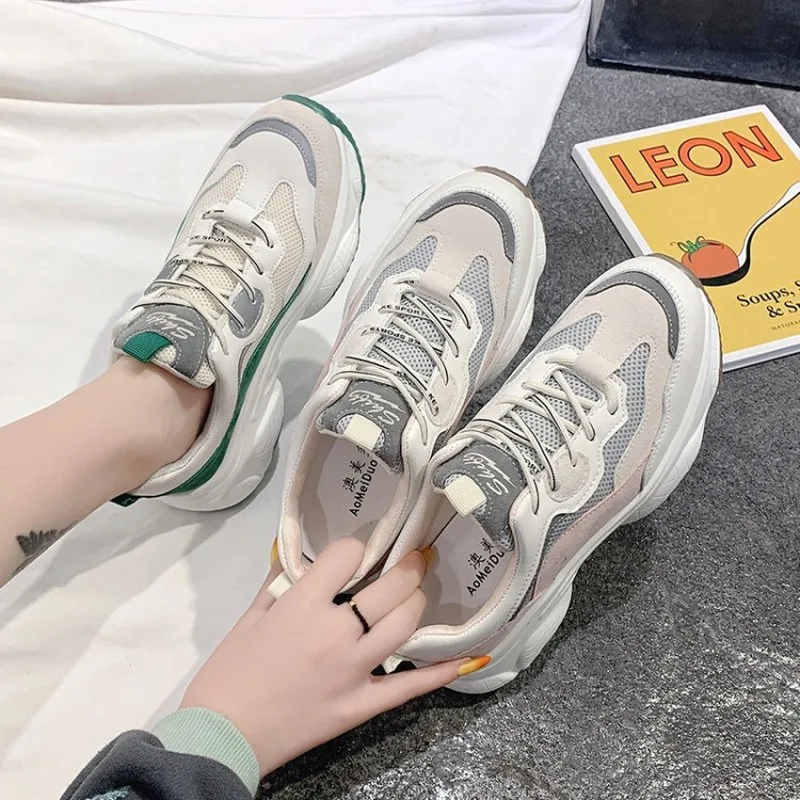 Демисезонная обувь на толстой подошве Модная женская спортивная Женские