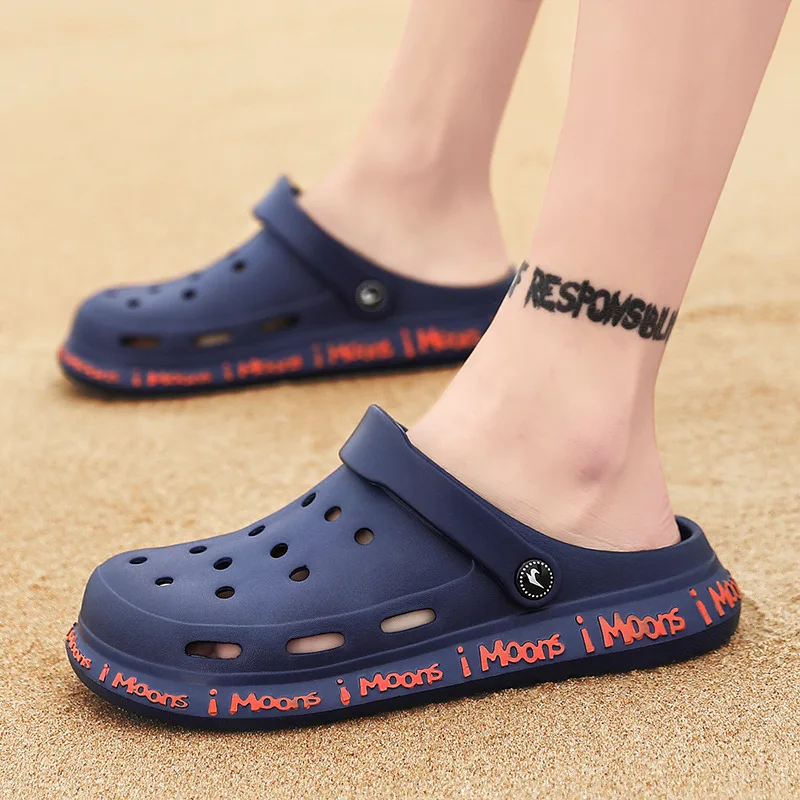 

2021 Men Shoes Clog Croc Hole Shoes Men Beach Shoes Light Sandals Home Slippers Outdoor Summer Wading Sneaker Leisure Shoes Big