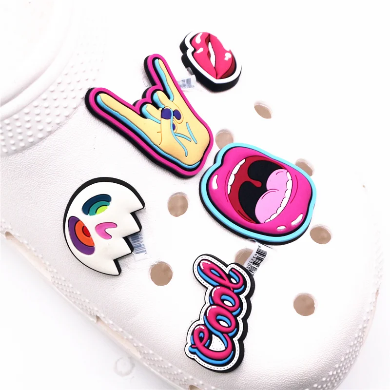 Original Rock Style Shoe Charms Cool Mask Scream Mouth corna PVC Shoe Decoration Accessories for Croc jibz Party Kid's Gifts