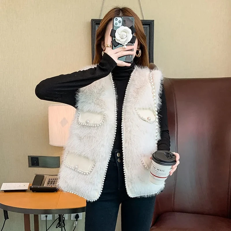 

Женская осенне-зимняя куртка из искусственного меха, с бусинами