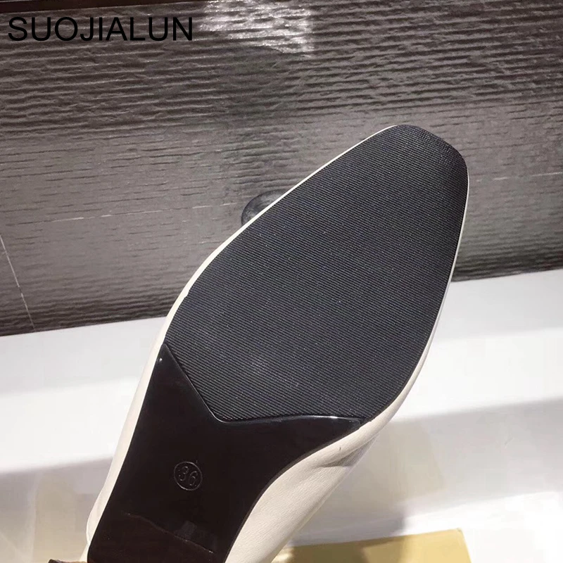 

SUOJIALUN Women Mules Slippers 2020 New Arrival Slip On Flat Heel Casual Mules Shoes Wooden Block Heel Summer Buckle Slides