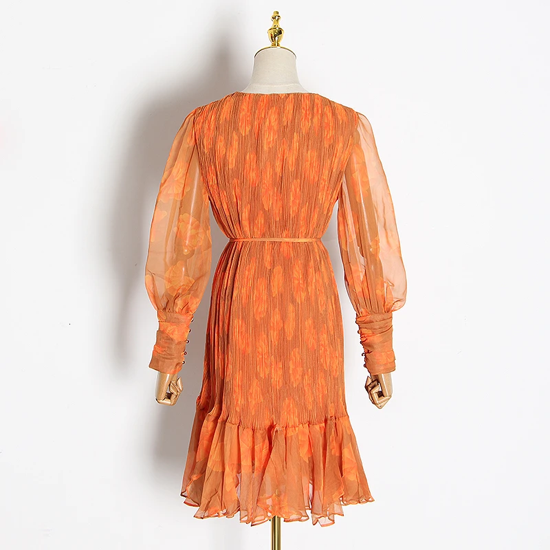 Плиссированное платье с оборками и цветочным принтом рукавами-фонариками