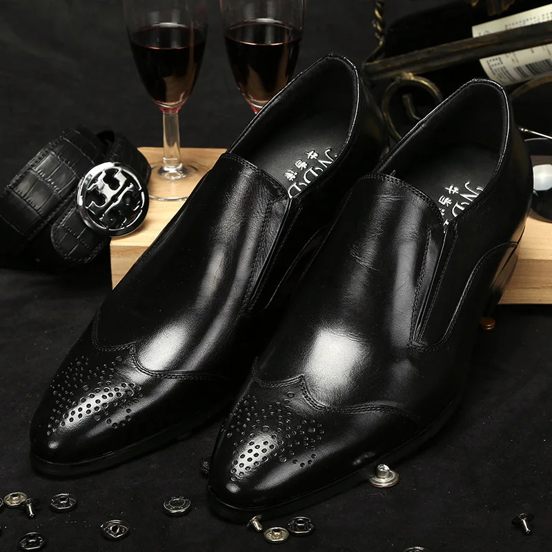 Мужская обувь с кожаным наконечником визуально увеличивающая рост в британском