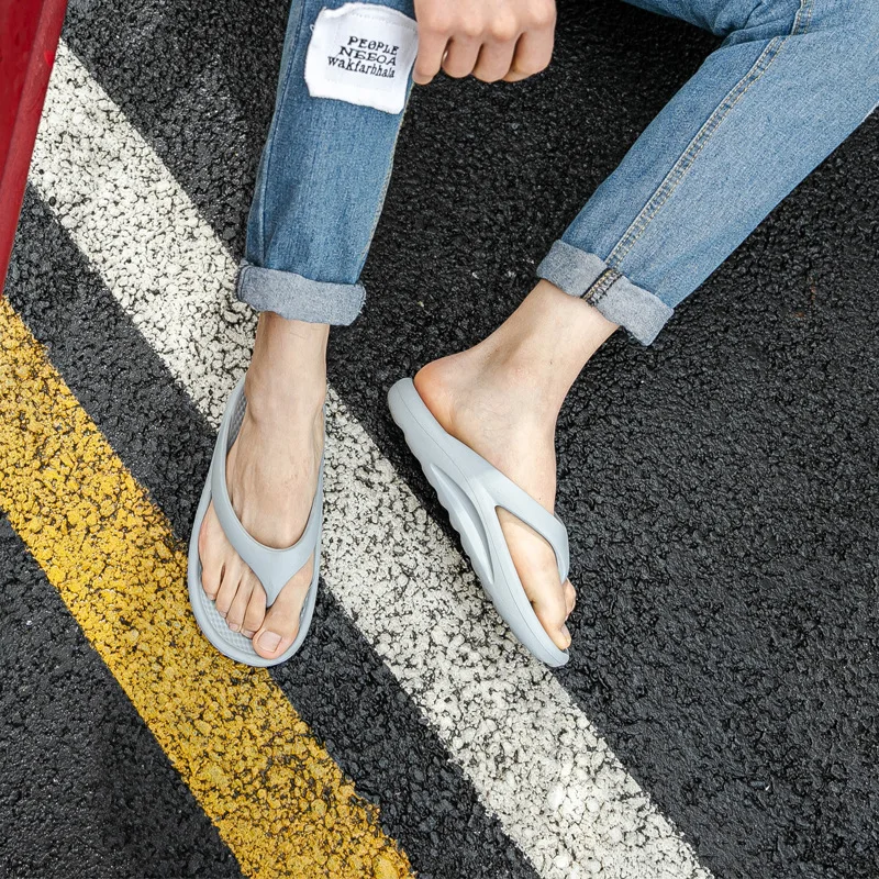

New Summer Thick-soled Flip Flops Men's Outer Wear Solid Color Increased Slippers Non-slip Fashion Flip-flop Beach Shoes Men