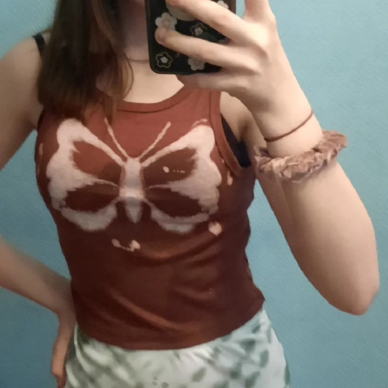 

Y2K Aesthetics Butterfly Print Brown Crop Tops Indie Streetwear O-neck Sleeveless Tank Tops 90s Fashion Summer Vests