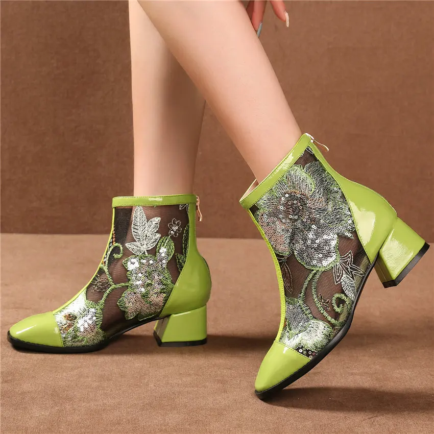 Женские сандалии-гладиаторы из натуральной кожи с высоким берцем и квадратным