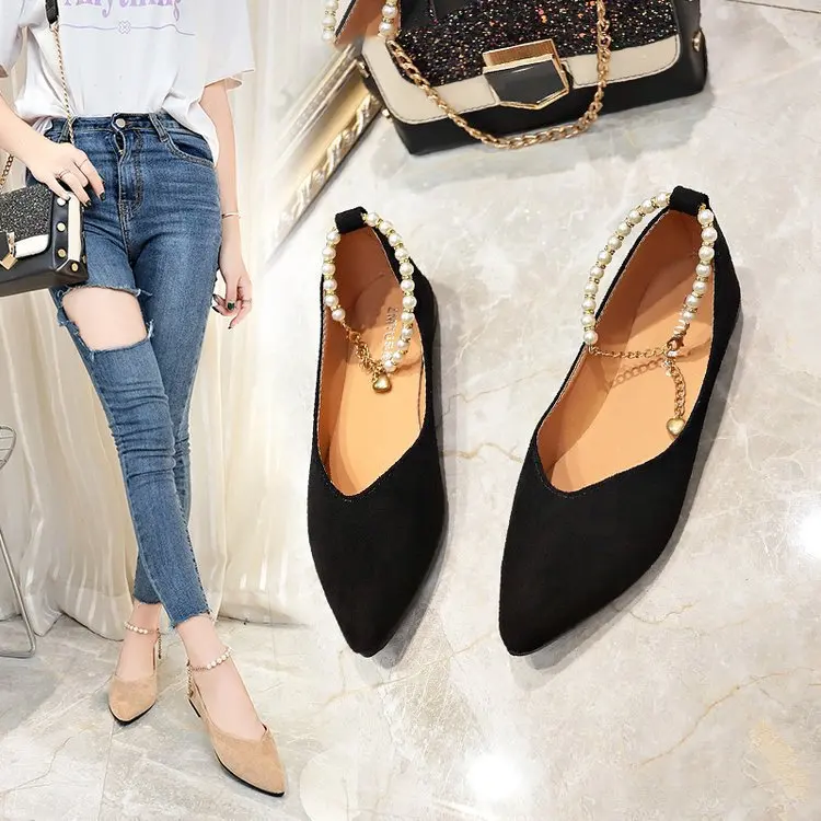 Тонкие туфли на плоской подошве женская модная замшевая обувь с острым носком