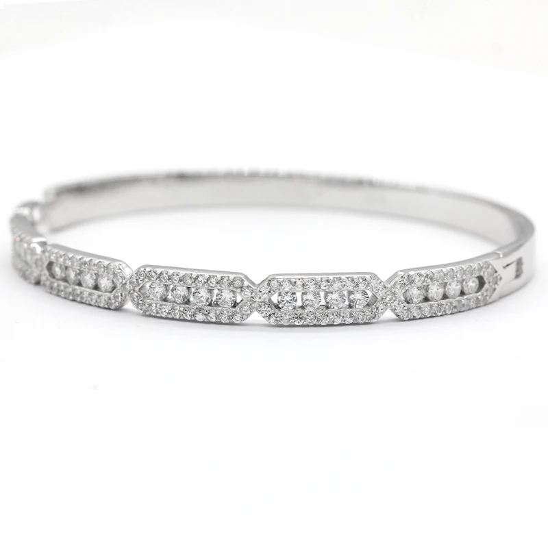 Браслет-манжета женский из серебра 925 пробы с открытой пряжкой | Украшения и