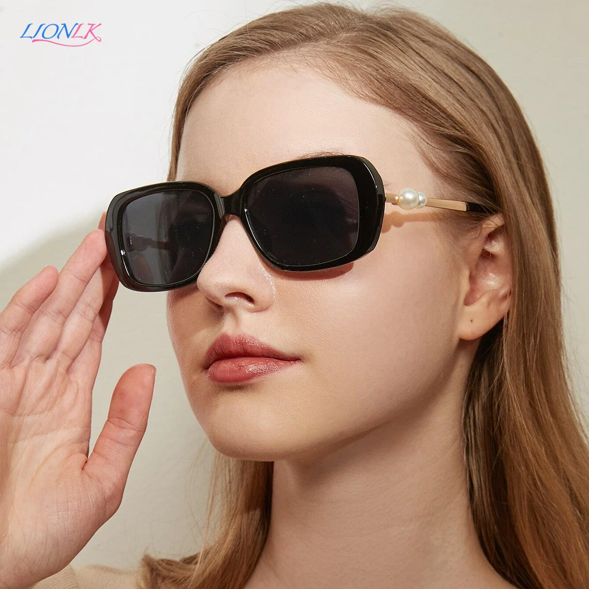 

LIONLK Fashion Pearl Oversized Frame Ladies Sunglasses Retro Style Sunscreen Eyepiece 2021 Luxurious Exquisite New Glasses Pink
