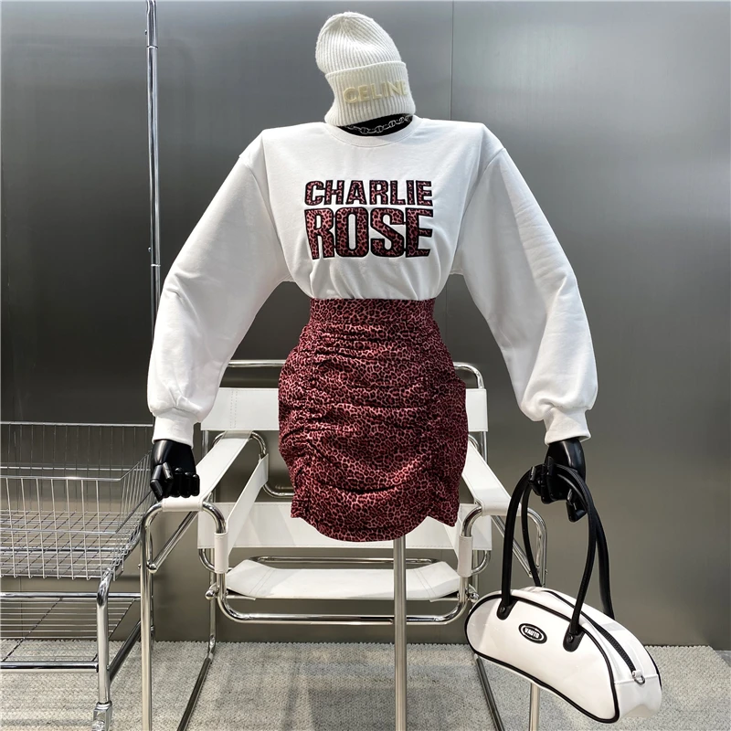 

Новый брендовый нишевый дизайн ретро леопардовая плиссированная юбка на бедрах с высокой талией + модный Свободный Повседневный пуловер с ...
