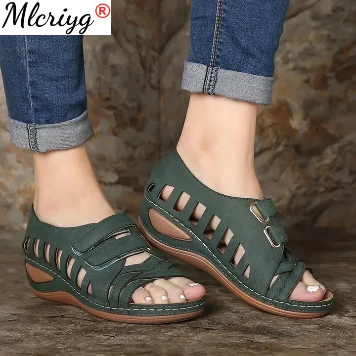 

2021 New Retro Women Sandals Lostisy Large Size 43 Women Cross Belt BreathableSandals Ankle-Wrap Sandalia Tenis Feminina Flats