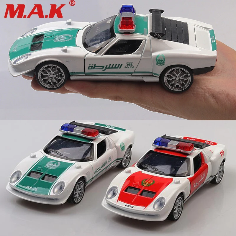 

Классическая модель автомобиля, игрушки Масштаб 1:32, отлитый под давлением спортивный автомобиль из Дубая, металлическая модель автомобиля,...