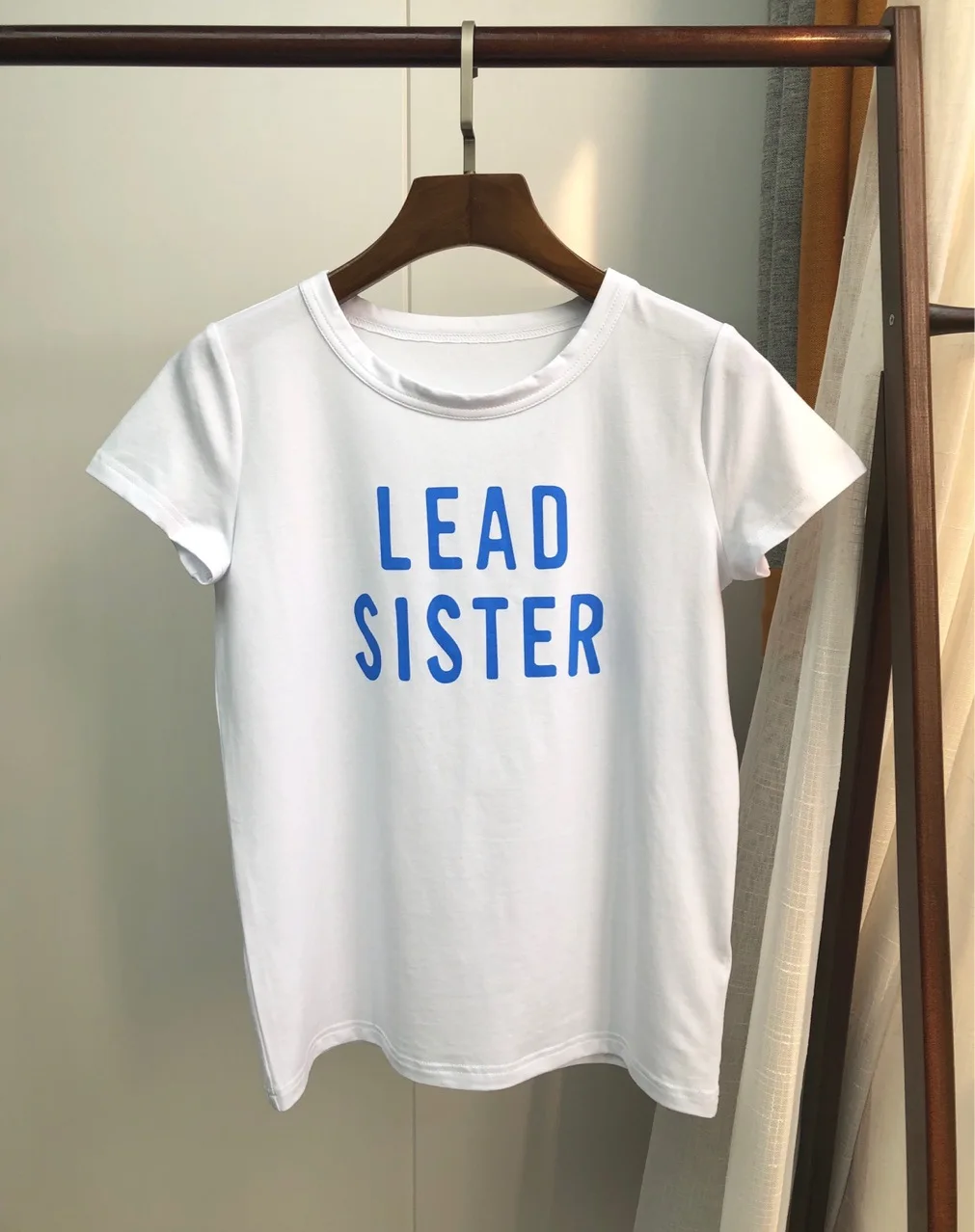 

Blue letter T French niche z-v Simple white T Washed cotton short-sleeved T-shirt
