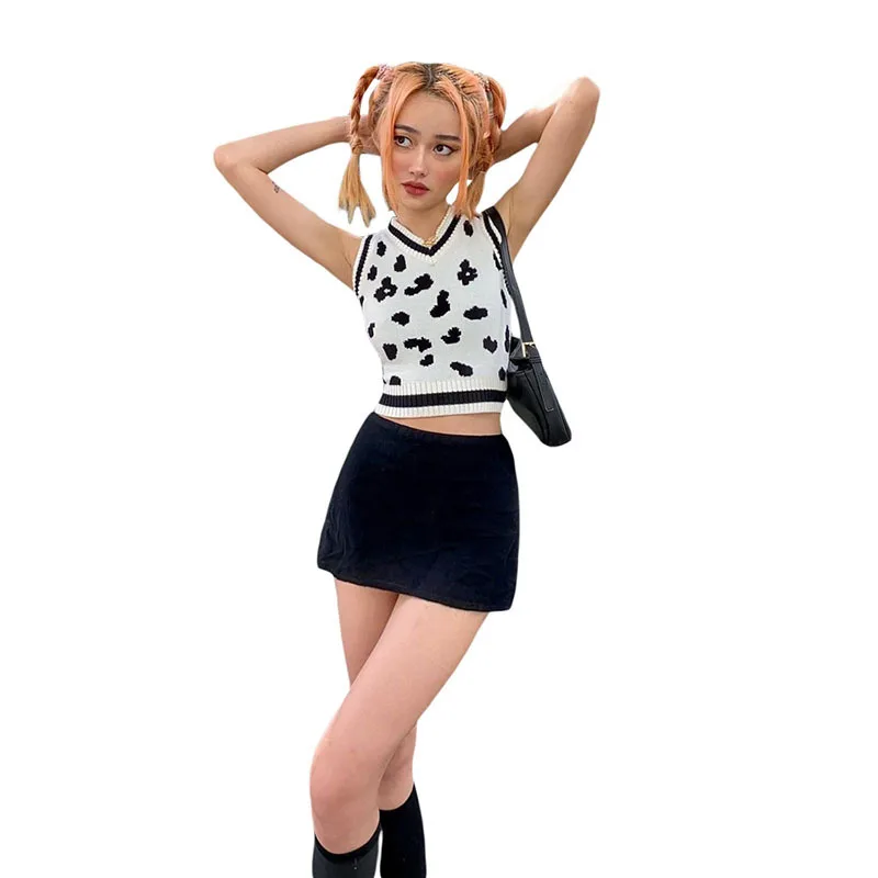 

2021 Summer New Women's Fashion Design Contrast Color Knitted V-neck Slim Vest Women's Crop Top