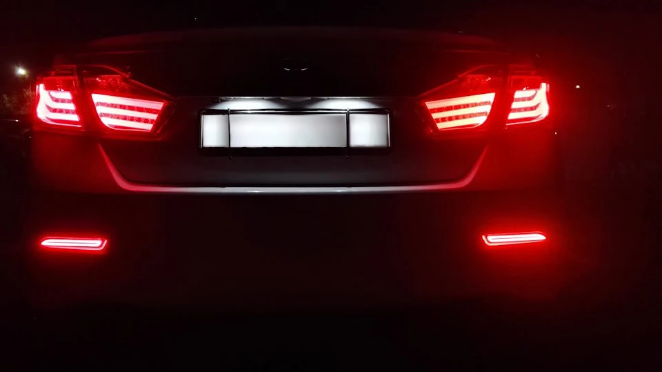 Динамический последовательный светоотражатель для бамперсветильник