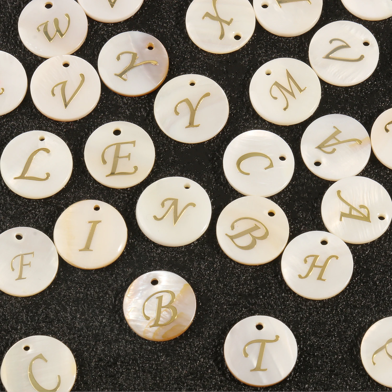 Естественная оболочка Алфавит A Z DIY буквы ювелирные изделия белая Начальная