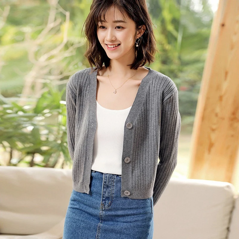 Retro Casual Wild Sweet Elegant Autumn New Hong Kong Style V-neck Solid Color Short Button Knit Cardigan Sweater |