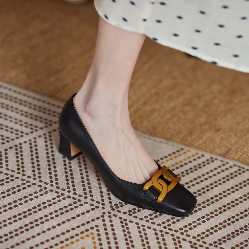 

2021 new spring women's shoes with square head and shallow mouth leather thick heel and square buckle