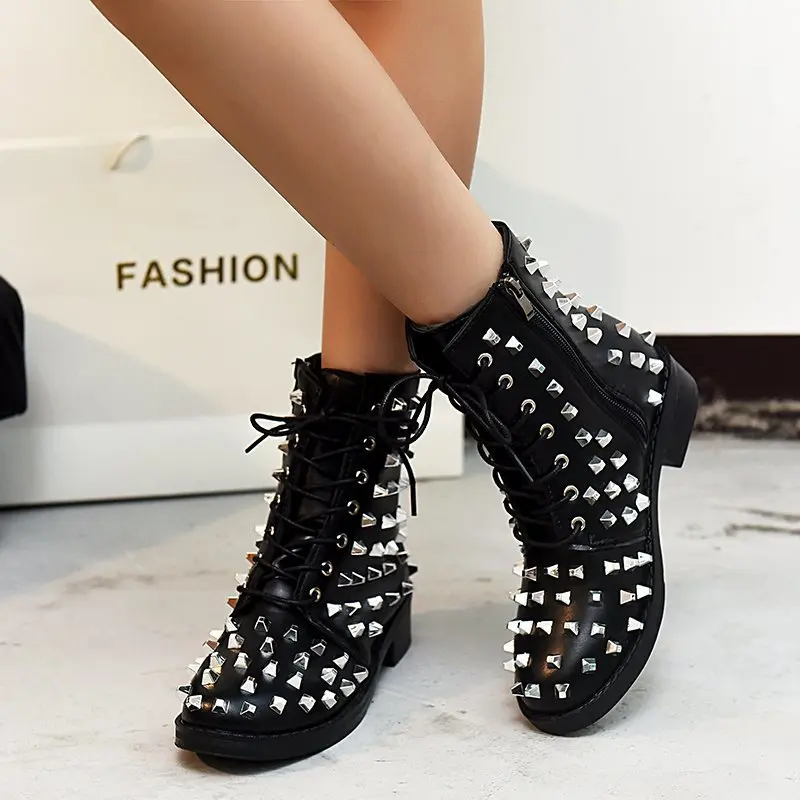 

Martin Boots Women Shoes 43 Large Size Side Zipper Rivets Goth Short Boots Womens Autumn Round Toe Ankle Punk Platform Boots