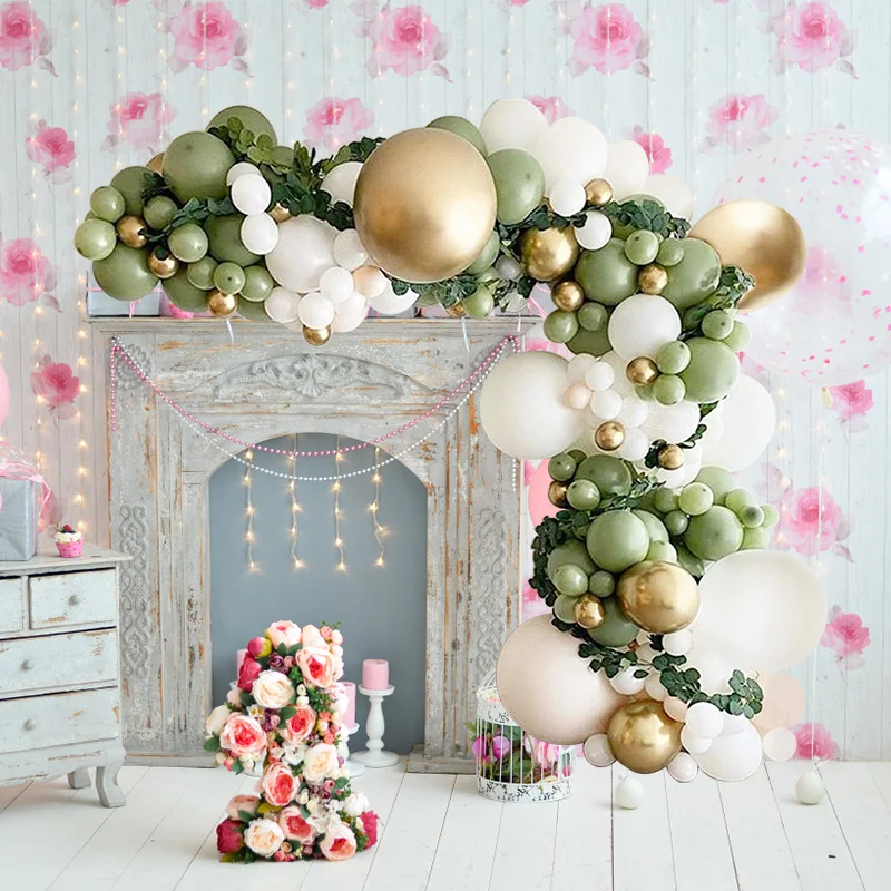 

Декоративные латексные золотистые перчатки в стиле ретро