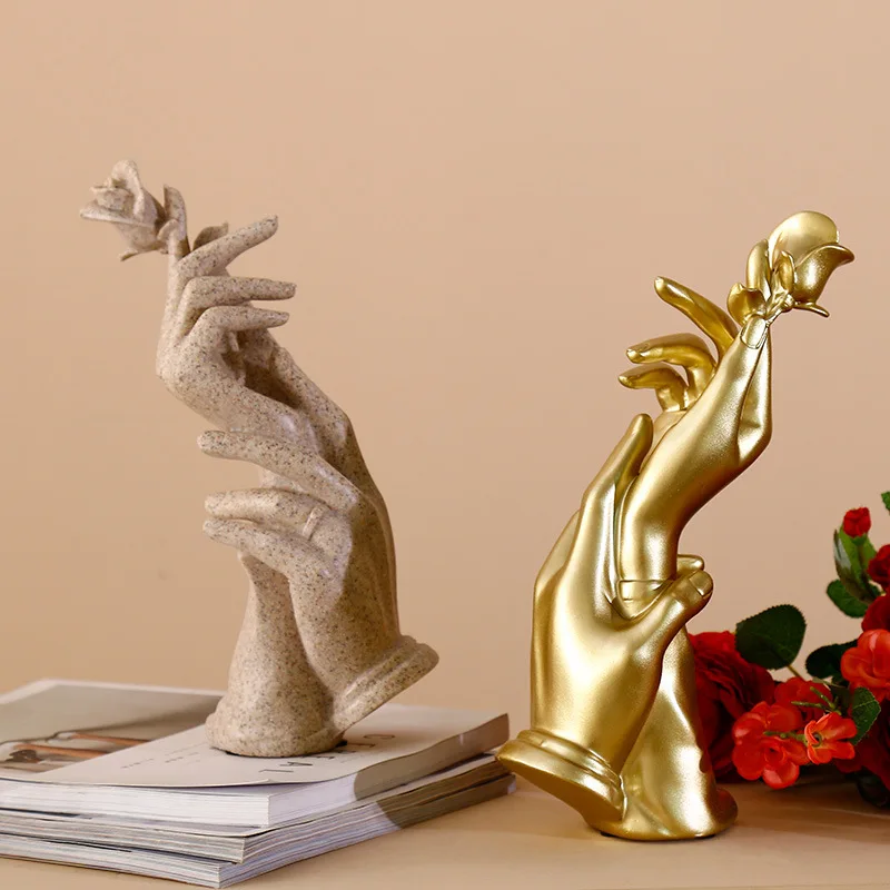 

Nordic Style Resin Statue Handheld Rose Crafts Figurines Home Living Room Decoration Accessories Ornament Wedding Gift
