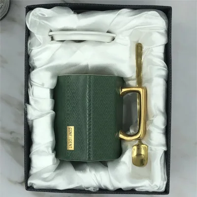 green gift box Berjaya креативный полигон золото рукоятка керамическая кружка с ложкой большой емкости бизнес офисная чашка для кофе и кружка - Цвет: green gift box