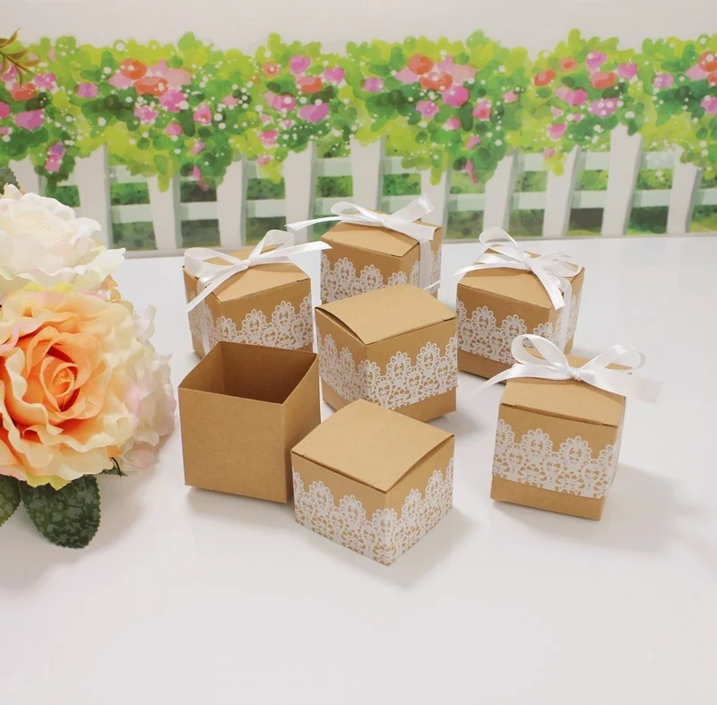 

50pcs/pack Kraft Paper Wedding Candy Boxes European White Lace Wedding Supplies Carton Candy Box with Bows