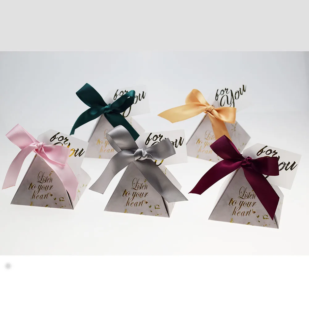 

Triangular Pyramid Candy Box Wedding Favors and Gifts Boxes Candies Bags for Guests Decoration Baby Shower Party Supplies