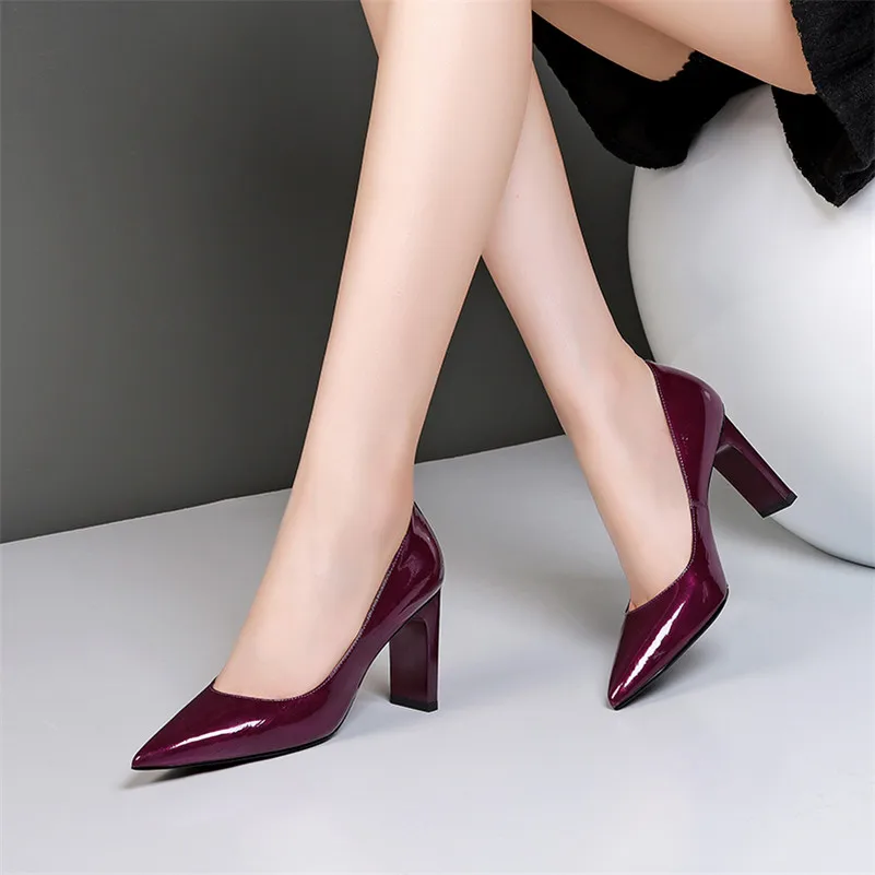 Женские туфли лодочки FEDONAS классические из коровьей лаковой кожи на высоком