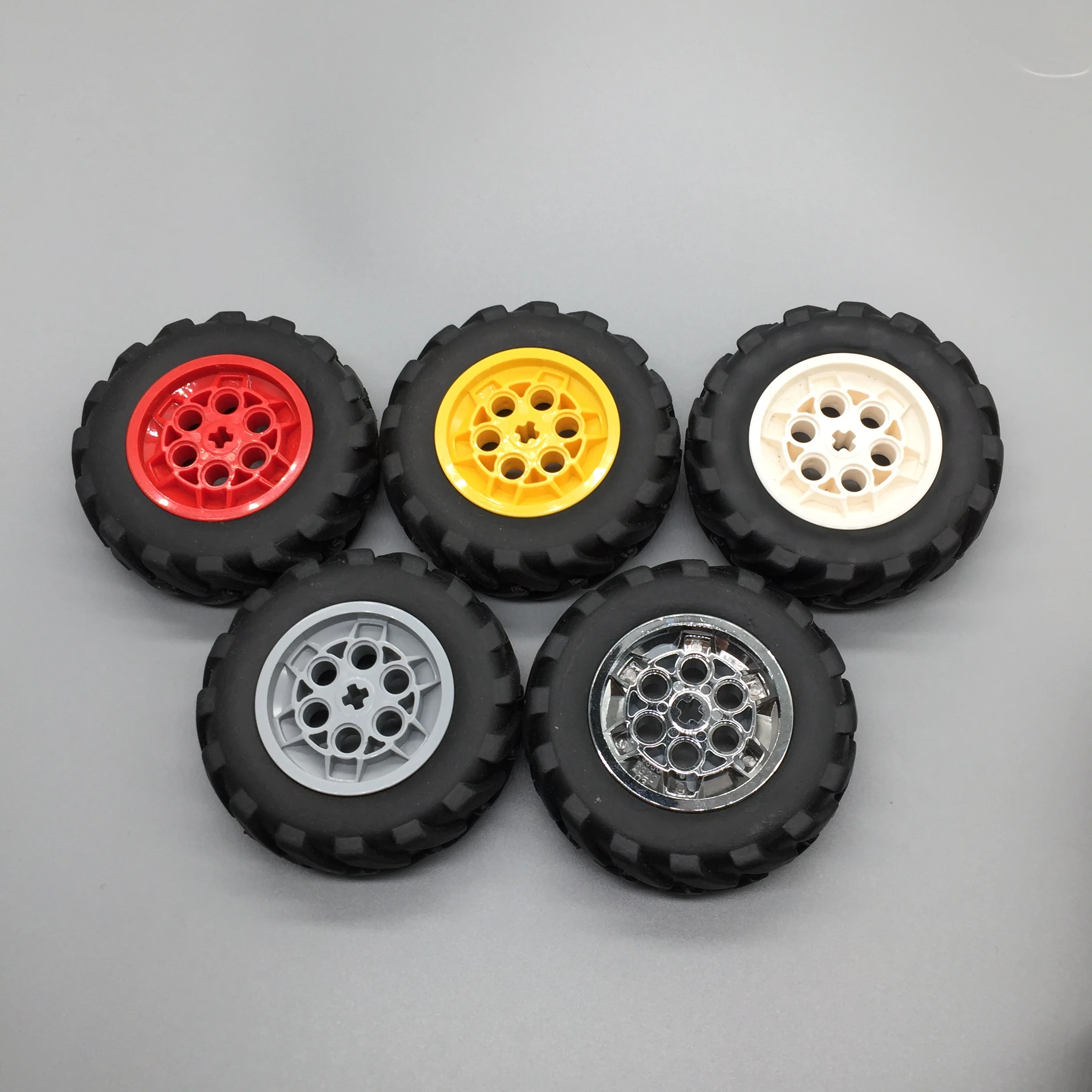 

MOC technology racing building block 32019 + 86652 62.4x20mm off road hub tire assembly structure children's toy ev3