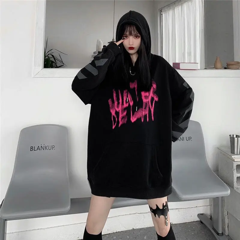 

New graffiti print big pocket hoodie ladies streetwear men/women oversized trend couple tops sweatshirts