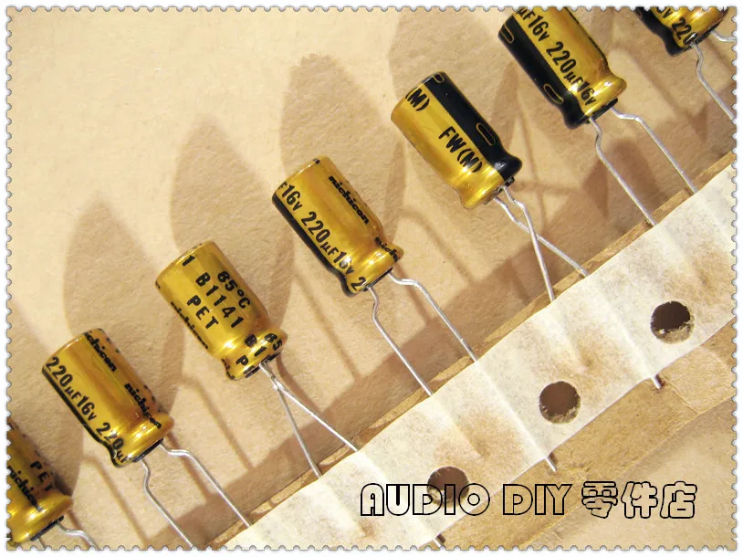 

Nichicon FW Series 220uF/16V Audio Electrolytic Capacitor